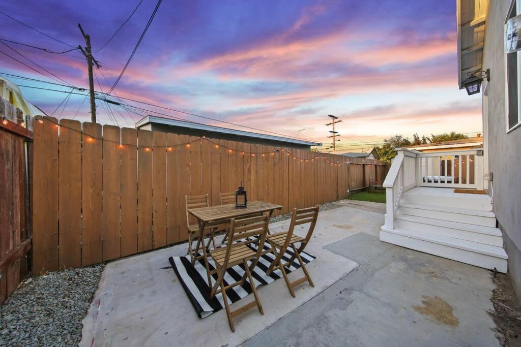 Trendy With Outdoor Space